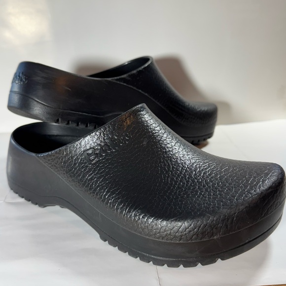 Birkenstock Shoes - Birkenstock
Super-Birki Birkenstock Clog
Size 37 L6 in Black